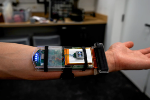 Ultrasonic wristband used to track hand movements like never before