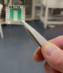 Mini quantum battery charges a million times faster than it discharges