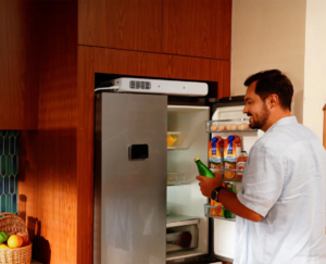 Surprisingly slim battery powers your fridge during hours-long outages